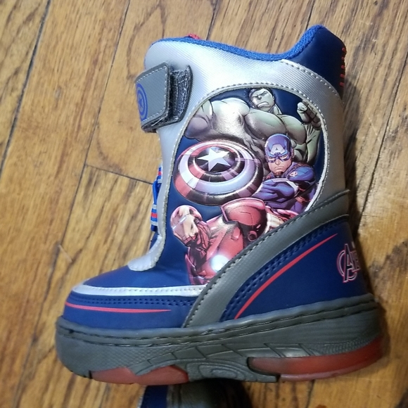 Marvel Boot - Picture 2 of 9